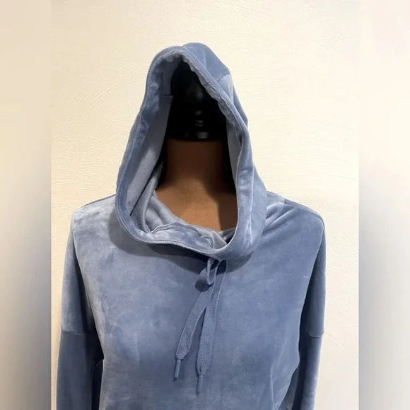Offline by aerie cropped velour hooded top xs - Picture 6 of 9